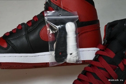 Jordan Retro Air 'Banned' 1 High 1003